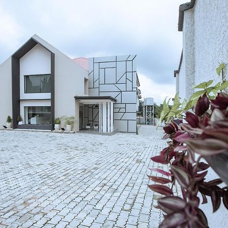 Knightsbridge Hotel & Suites Abuja Buitenkant foto