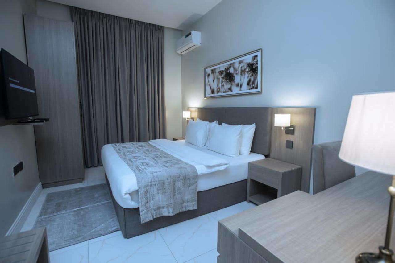 Knightsbridge Hotel & Suites Abuja Buitenkant foto