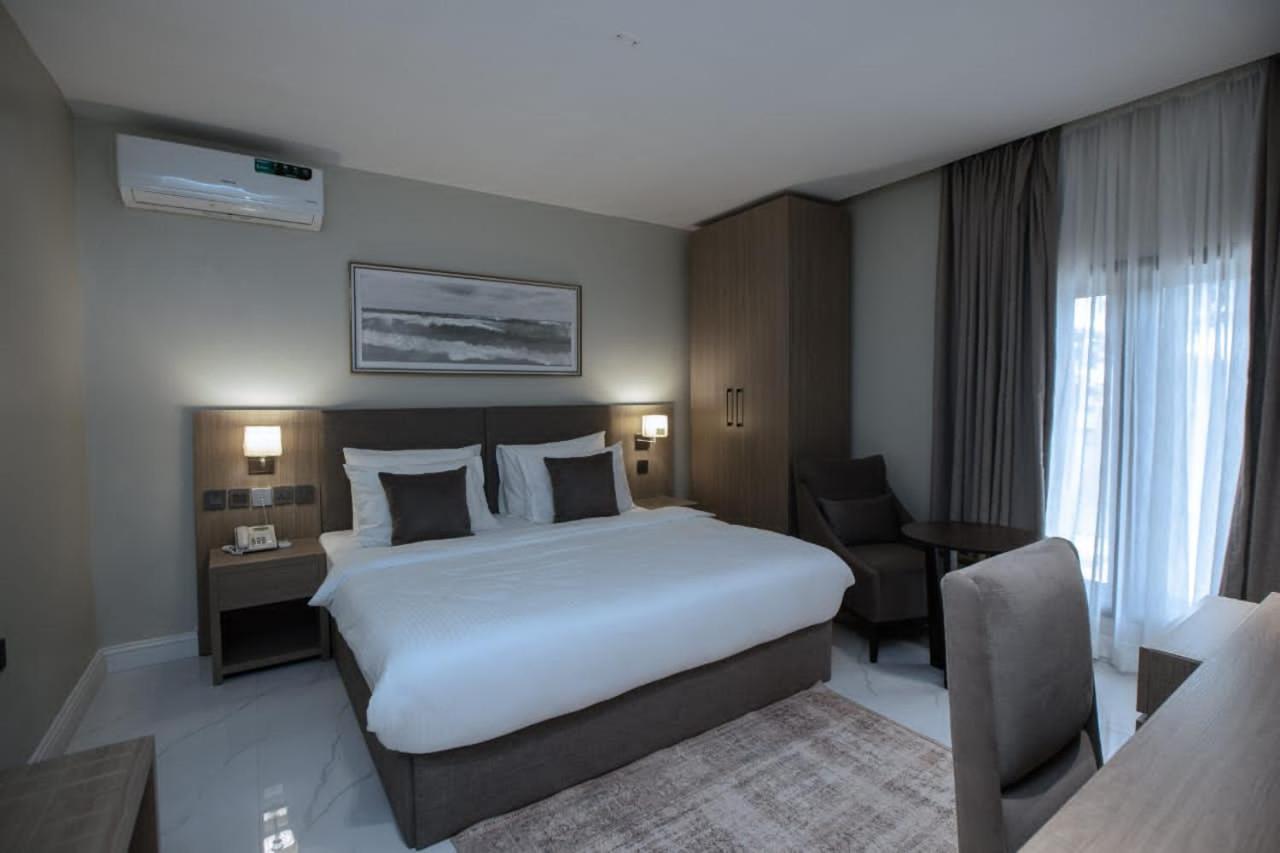 Knightsbridge Hotel & Suites Abuja Buitenkant foto