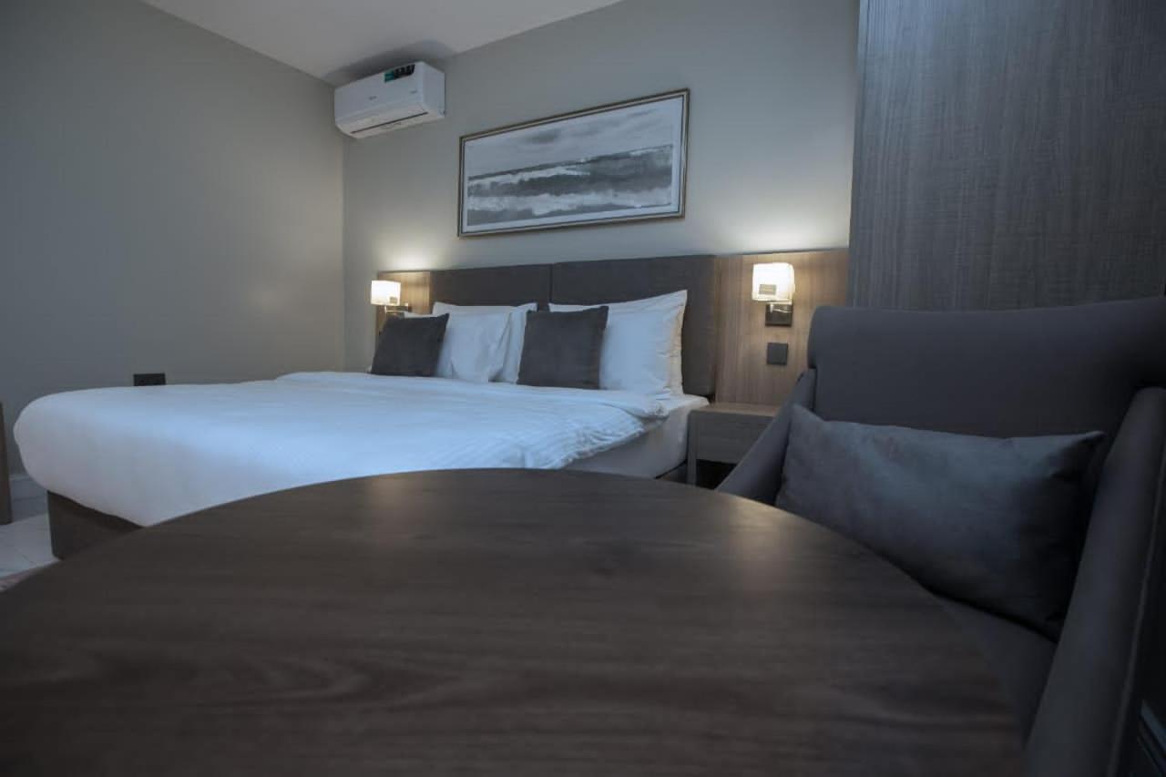 Knightsbridge Hotel & Suites Abuja Buitenkant foto