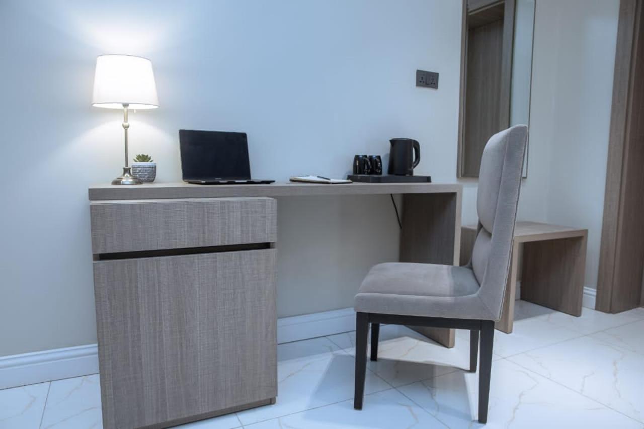 Knightsbridge Hotel & Suites Abuja Buitenkant foto