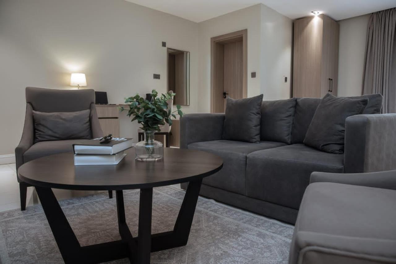 Knightsbridge Hotel & Suites Abuja Buitenkant foto